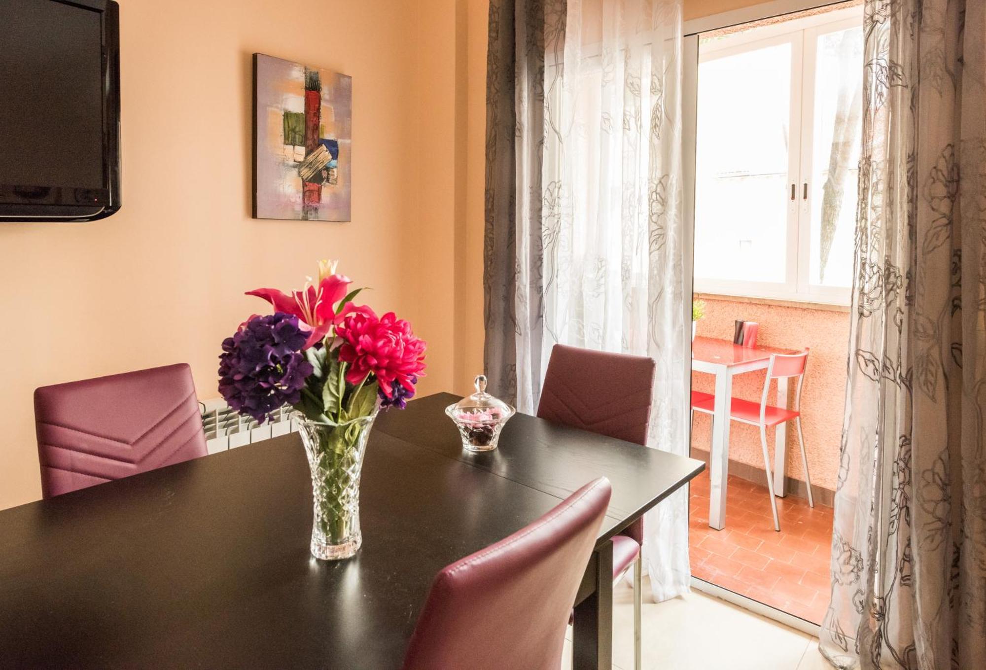 Apartamentos Madrid Xxxiii - Alojamiento De Temporada Pokoj fotografie