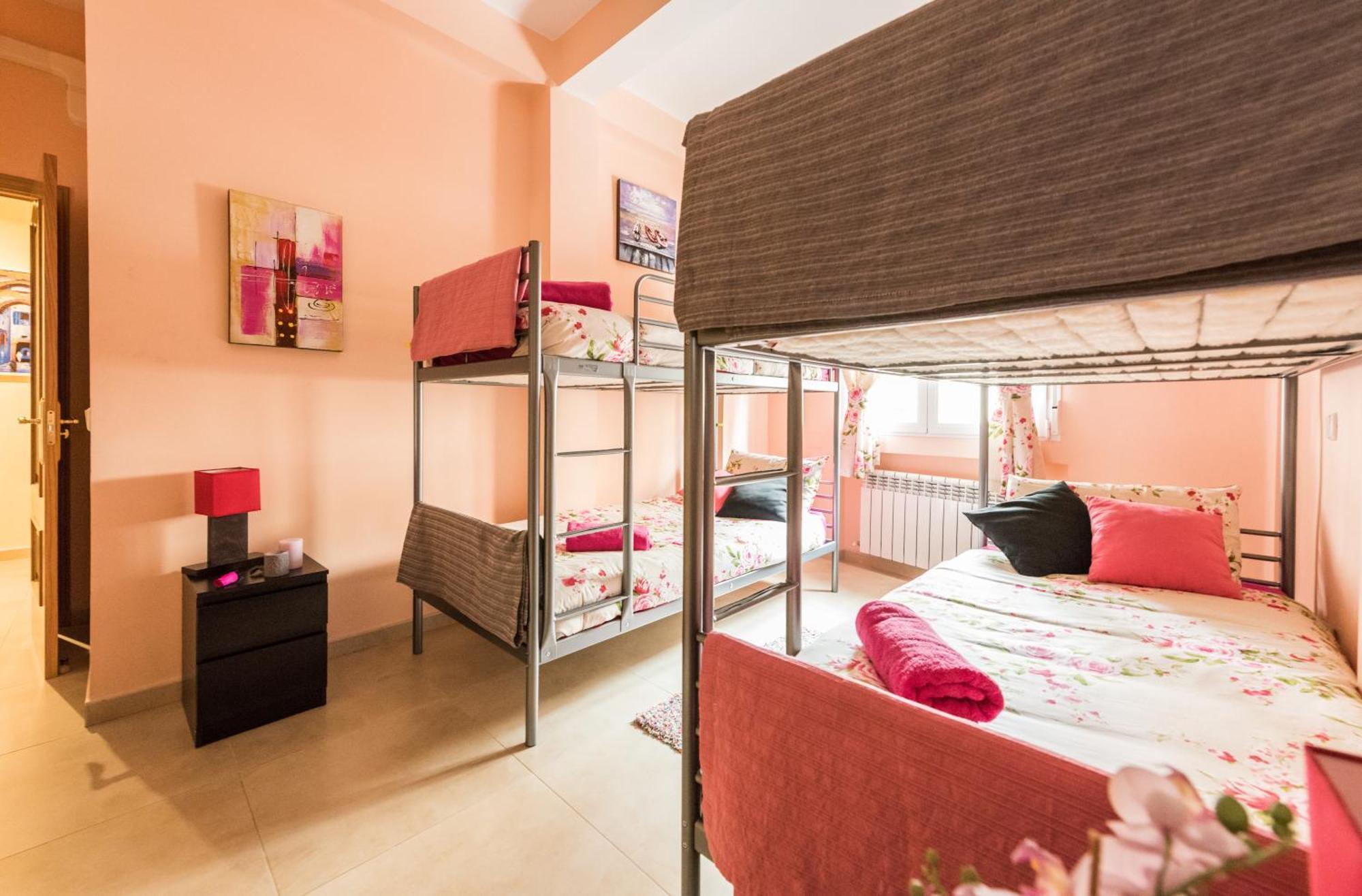 Apartamentos Madrid Xxxiii - Alojamiento De Temporada Pokoj fotografie